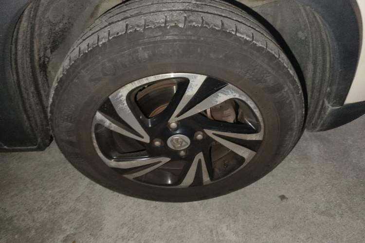 Used Baojun 510 2017 1.5L Automatic Luxury Model Right Front Wheel Hub