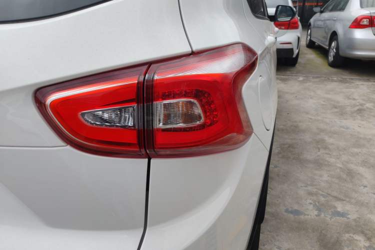 Used Baojun 510 2017 1.5L Automatic Luxury Model Right Rear Taillight