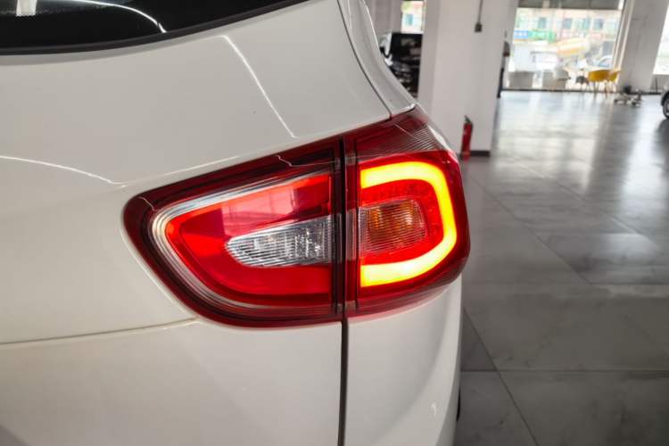Used Baojun 510 2017 1.5L Automatic Fashion Model Right Rear Taillight