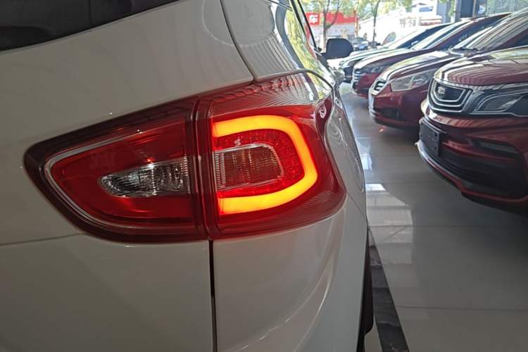 Used Baojun 510 2017 1.5L Automatic Luxury Model Right Rear Taillight