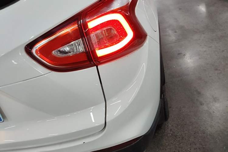 Used Baojun 510 2017 1.5L Automatic Luxury Model Right Rear Taillight