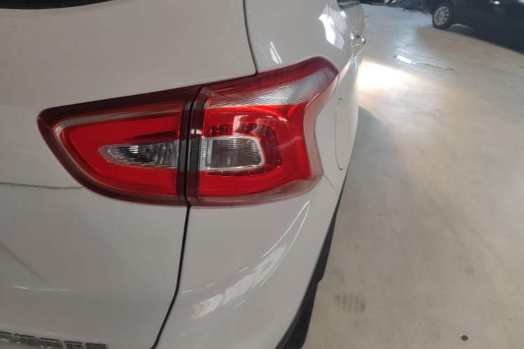 Used Baojun 510 2017 1.5L Automatic Luxury Model Right Rear Taillight