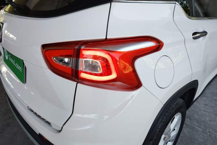 Used Baojun 510 2017 1.5L Automatic Fashion Model Right Rear Taillight