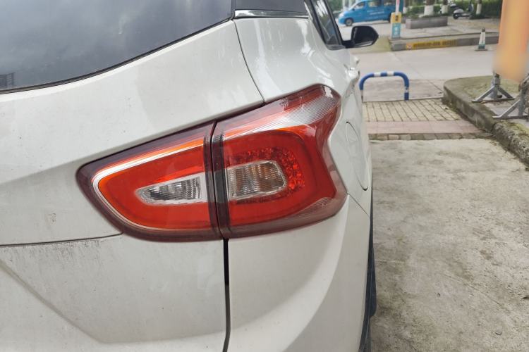 Used Baojun 510 2017 1.5L Automatic Luxury Model Right Rear Taillight