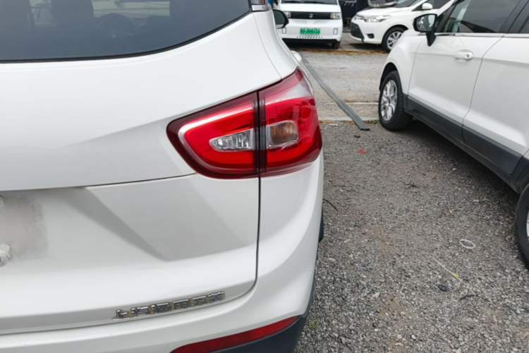 Used Baojun 510 2017 1.5L Automatic Luxury Model Right Rear Taillight