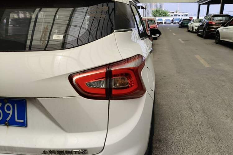 Used Baojun 510 2017 1.5L Manual Fashion Model Right Rear Taillight