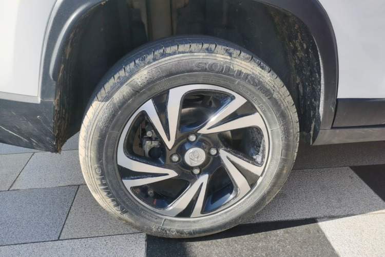Used Baojun 510 2017 1.5L Manual Luxury Model Right Rear Wheel Hub