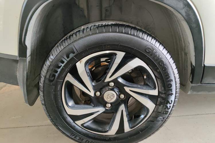 Used Baojun 510 2017 1.5L Automatic Luxury Model Right Rear Wheel Hub
