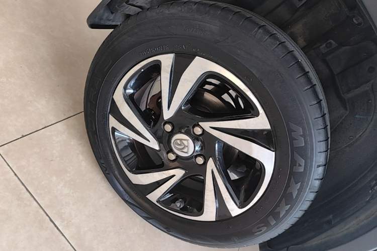 Used Baojun 510 2017 1.5L manual Comfort trim Right Rear Wheel Hub