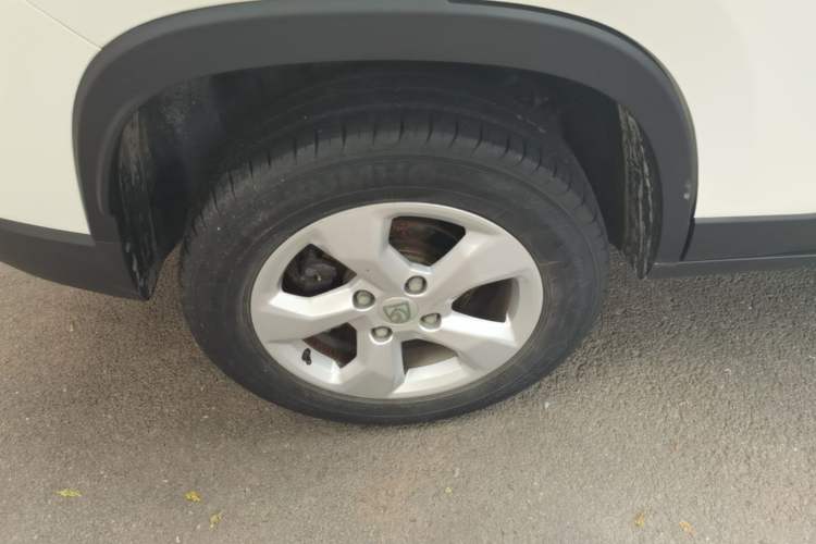 Used Baojun 510 2017 1.5L Manual Fashion Model Right Rear Wheel Hub