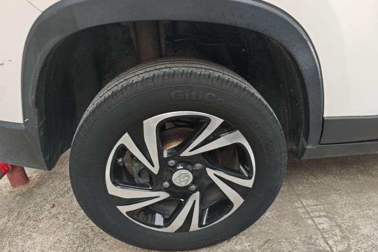 Used Baojun 510 2017 1.5L Automatic Luxury Model Right Rear Wheel Hub