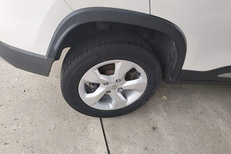 Used Baojun 510 2017 1.5L Manual Fashion Model Right Rear Wheel Hub