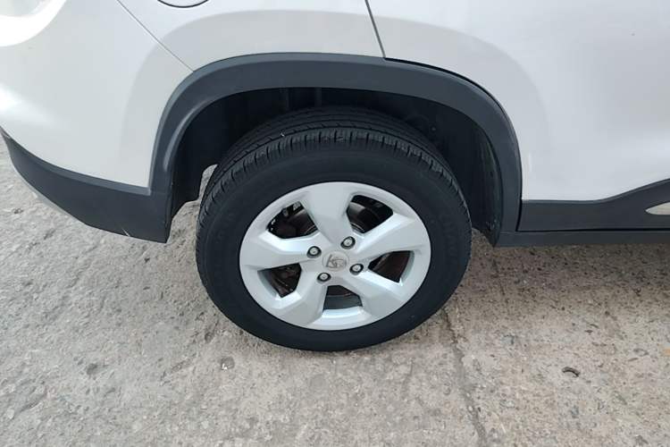 Used Baojun 510 2017 1.5L Manual Fashion Model Right Rear Wheel Hub