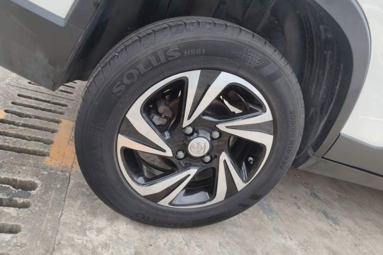 Used Baojun 510 2017 1.5L Automatic Luxury Model Right Rear Wheel Hub