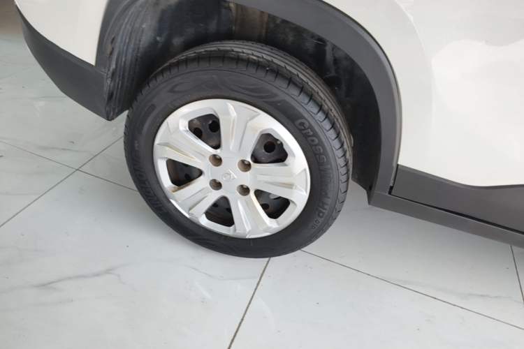 Used Baojun 510 2017 1.5L manual Comfort trim Right Rear Wheel Hub