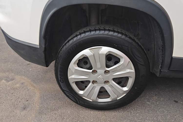 Used Baojun 510 2017 1.5L manual Comfort trim Right Rear Wheel Hub