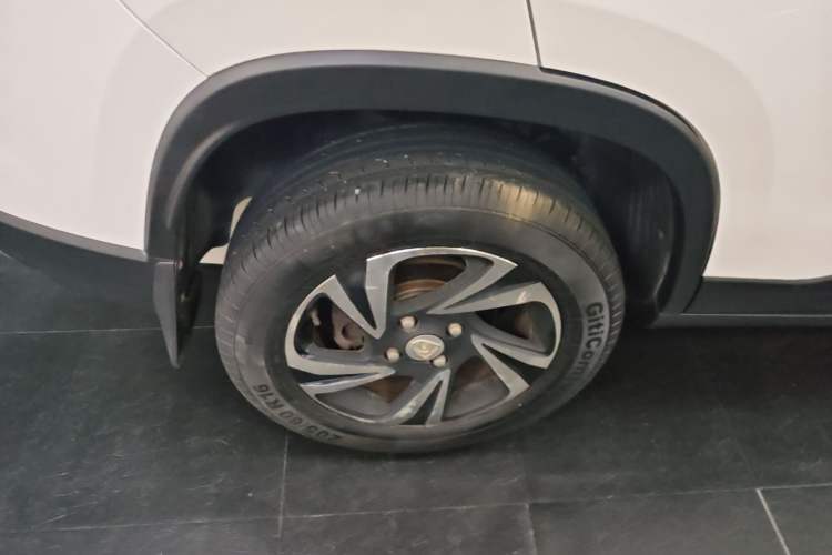 Used Baojun 510 2017 1.5L Automatic Luxury Model Right Rear Wheel Hub