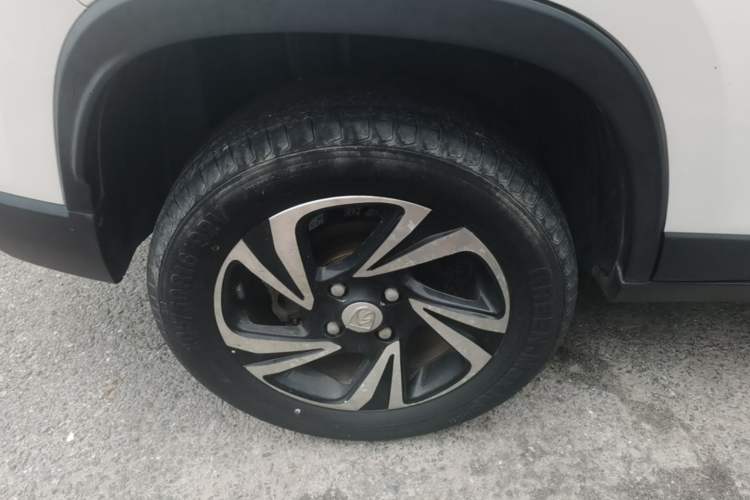 Used Baojun 510 2017 1.5L Automatic Luxury Model Right Rear Wheel Hub