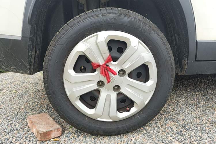 Used Baojun 510 2017 1.5L manual Comfort trim Right Rear Wheel Hub