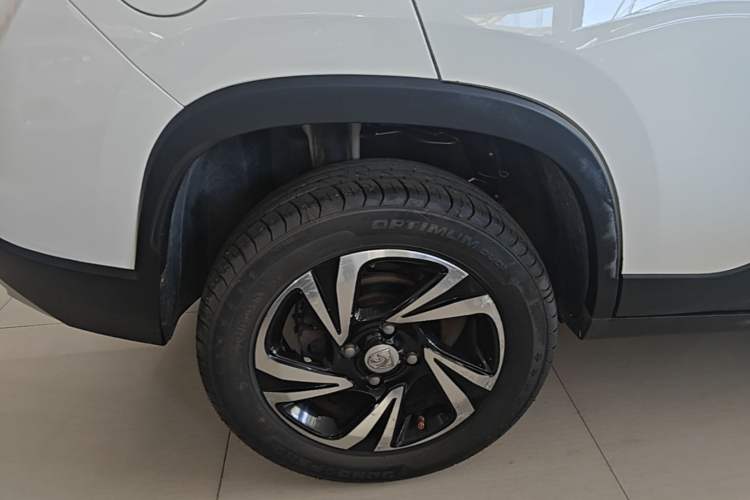 Used Baojun 510 2017 1.5L Automatic Luxury Model Right Rear Wheel Hub
