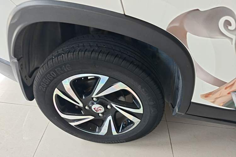 Used Baojun 510 2017 1.5L Automatic Luxury Model Right Rear Wheel Hub