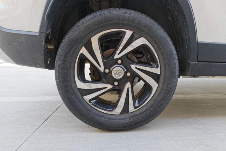 Used Baojun 510 2017 1.5L Automatic Luxury Model Right Rear Wheel Hub