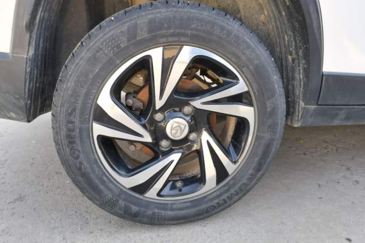 Used Baojun 510 2017 1.5L Manual Luxury Model Right Rear Wheel Hub
