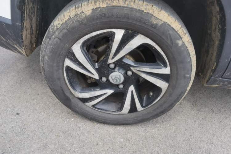 Used Baojun 510 2017 1.5L Automatic Luxury Model Right Rear Wheel Hub