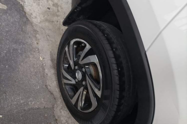 Used Baojun 510 2017 1.5L Automatic Luxury Model Right Rear Wheel Hub