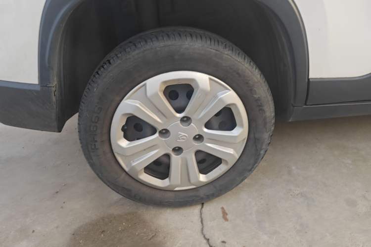 Used Baojun 510 2017 1.5L manual Comfort trim Right Rear Wheel Hub