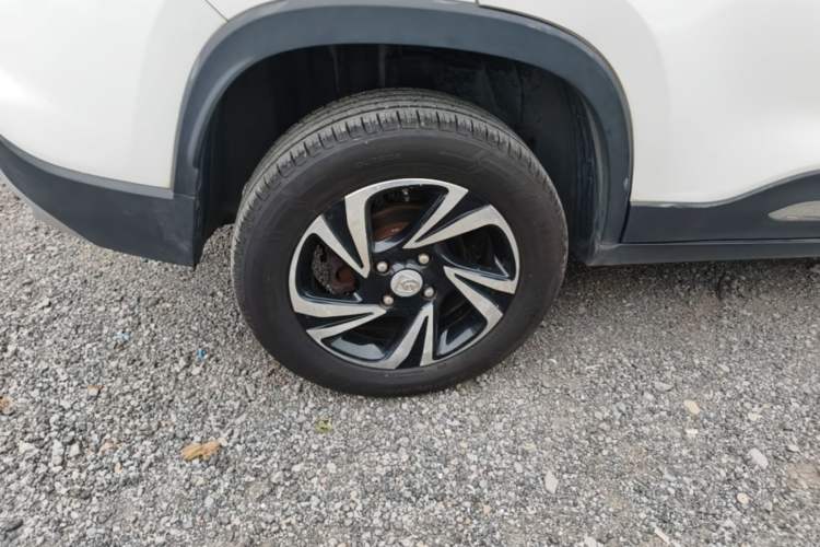 Used Baojun 510 2017 1.5L Automatic Luxury Model Right Rear Wheel Hub