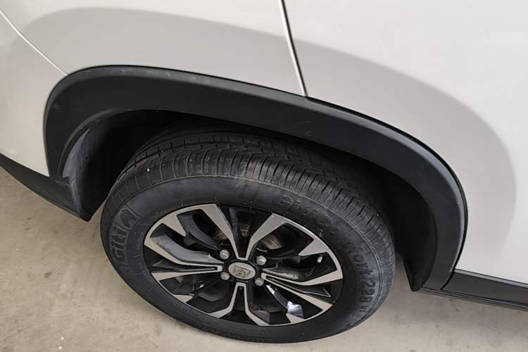 Used Baojun 510 2017 1.5L Manual Luxury Model Right Rear Wheel Hub