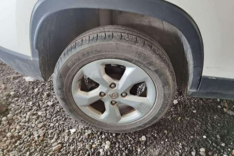 Used Baojun 510 2017 1.5L Automatic Fashion Model Right Rear Wheel Hub