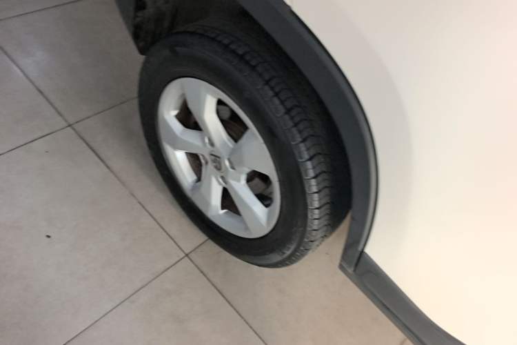 Used Baojun 510 2017 1.5L Manual Fashion Model Right Rear Wheel Hub