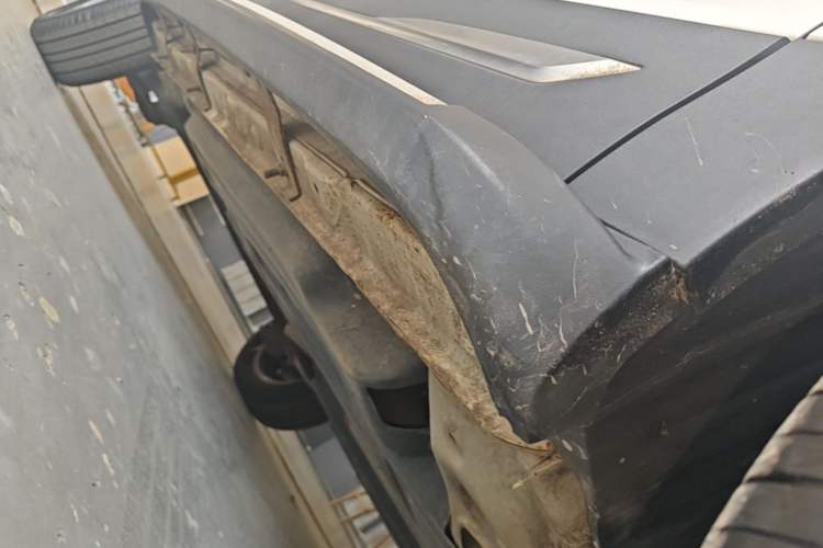 Used Baojun 510 2017 1.5L manual Comfort trim Right Side Sill