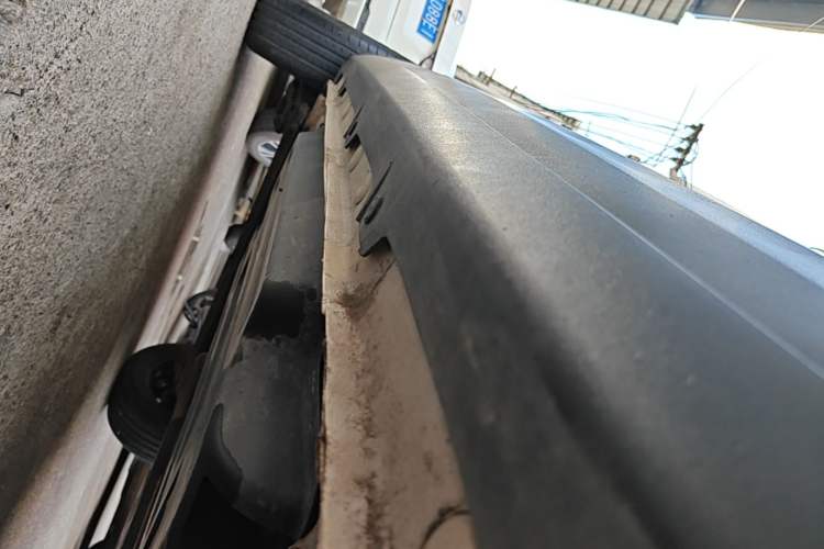 Used Baojun 510 2017 1.5L manual Comfort trim Right Side Sill