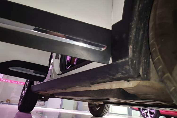 Used Baojun 510 2017 1.5L Manual Luxury Model Right Side Sill