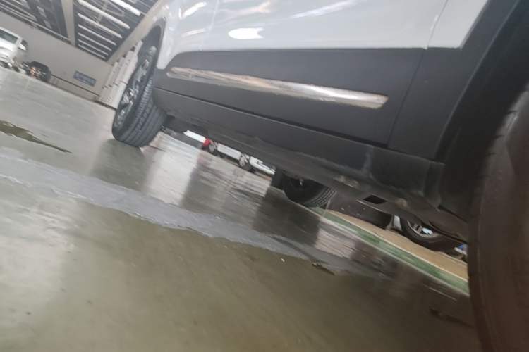Used Baojun 510 2017 1.5L Automatic Luxury Model Right Side Sill
