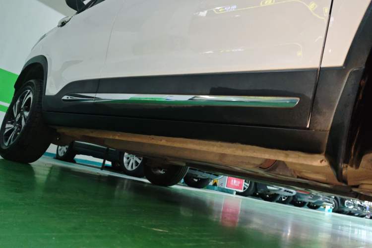 Used Baojun 510 2017 1.5L Automatic Luxury Model Right Side Sill