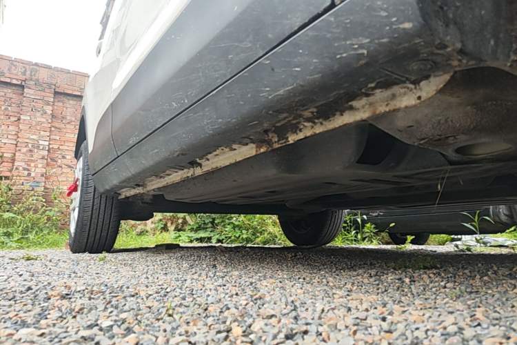 Used Baojun 510 2017 1.5L manual Comfort trim Right Side Sill
