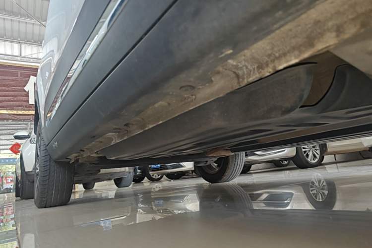 Used Baojun 510 2017 1.5L Automatic Luxury Model Right Side Sill