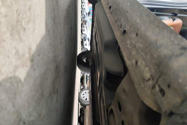 Used Baojun 510 2017 1.5L Automatic Luxury Model Right Side Sill