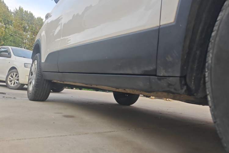 Used Baojun 510 2017 1.5L manual Comfort trim Right Side Sill