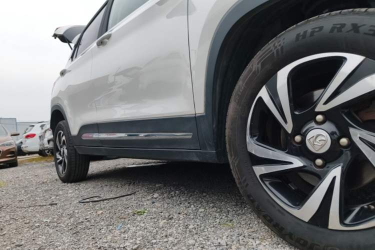 Used Baojun 510 2017 1.5L Automatic Luxury Model Right Side Sill