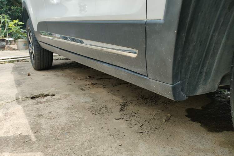 Used Baojun 510 2017 1.5L Automatic Luxury Model Right Side Sill