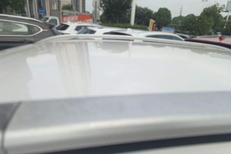 Used Baojun 510 2017 1.5L Automatic Fashion Model Roof
