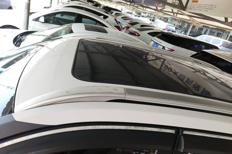 Used Baojun 510 2017 1.5L Automatic Luxury Model Roof