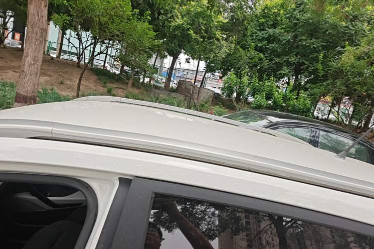 Used Baojun 510 2017 1.5L manual Comfort trim Roof