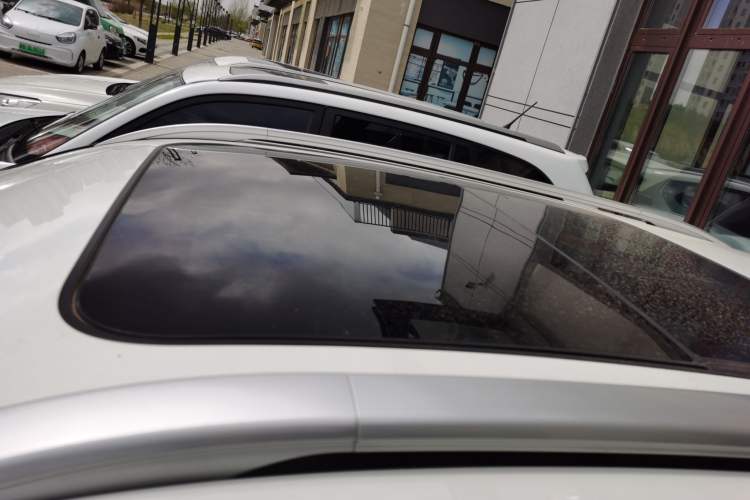 Used Baojun 510 2017 1.5L Manual Luxury Model Roof