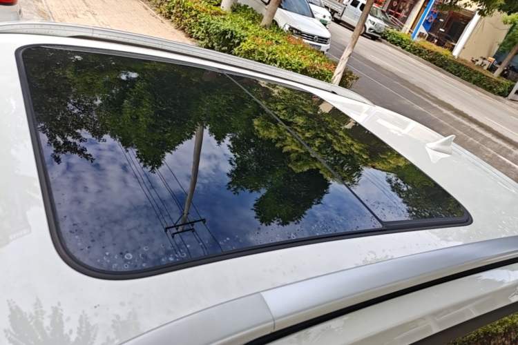 Used Baojun 510 2017 1.5L Manual Luxury Model Roof